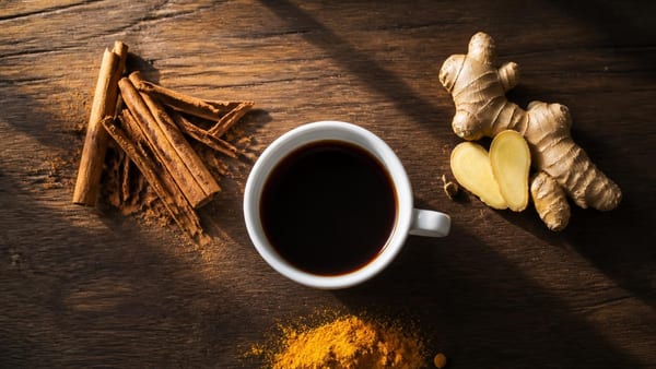 Votre café cache un potentiel insoupçonné : il suffit d'ajouter ces 3 épices pour transformer son pouvoir